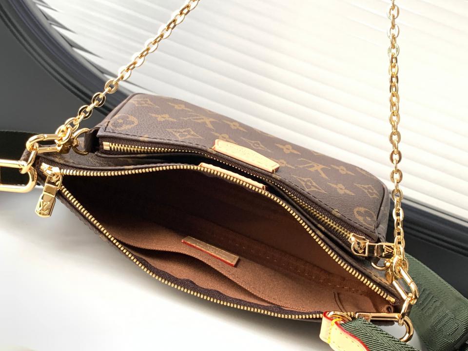 Louis Vuitton Multi Pochette Accessoires in Tela Monogram - Verde Kaki