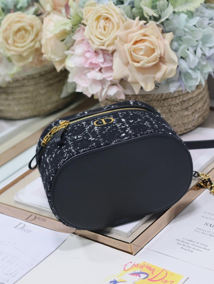 Borsa a mano piccola Dior 30 Montaigne “Panno grezzo nero con pelle”