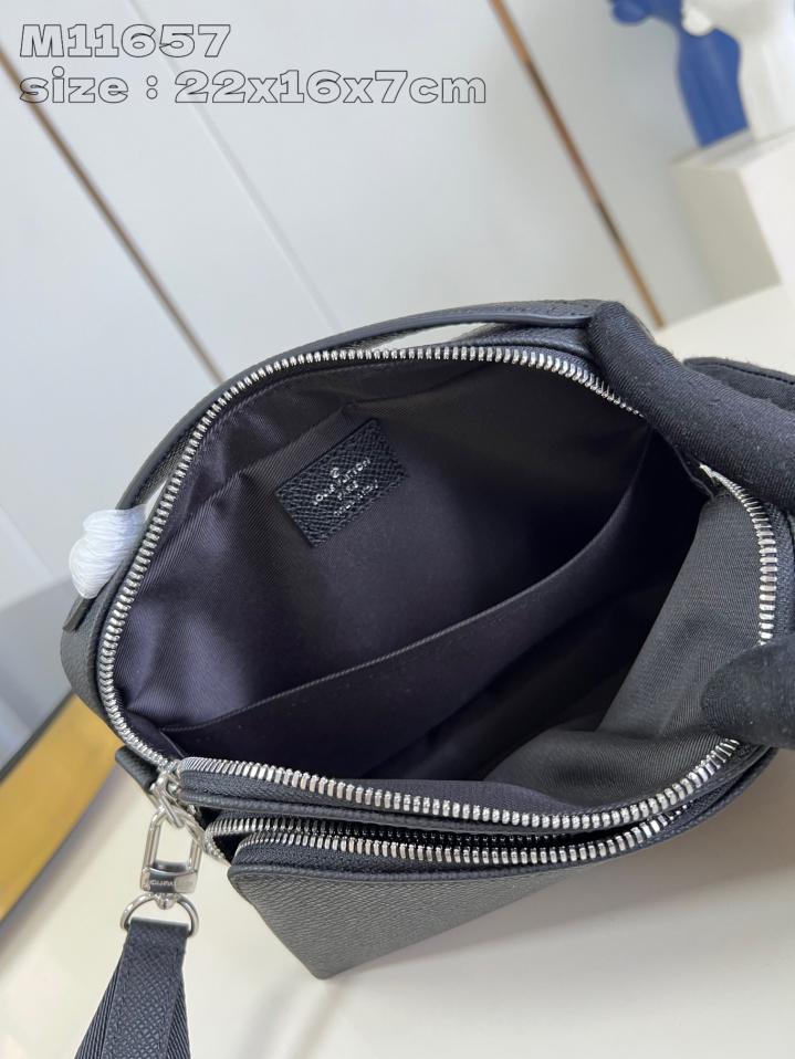 Cartella iconica in stile Gucci GG