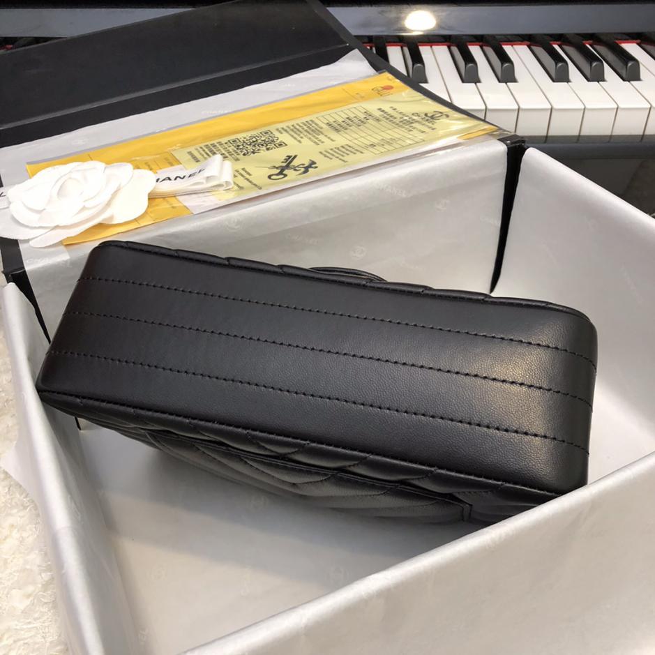 Fibbia a doppia C in pelle di pecora importata originale Chanel