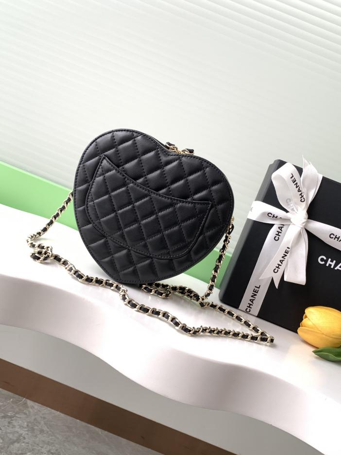 Serie d’amore primaverili ed estive di Chanel