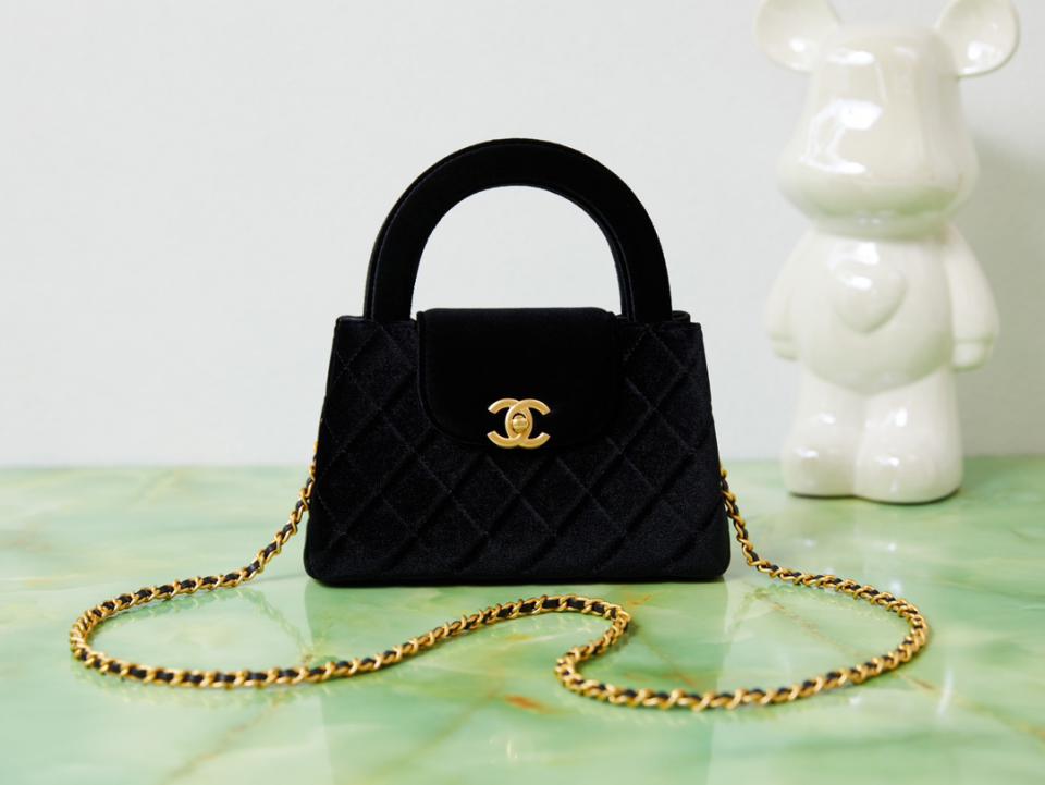Borsa Chanel Kelly con manico in velluto
