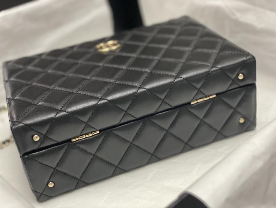 Chanel 24K nuova borsa per trucco retrò autunno e inverno