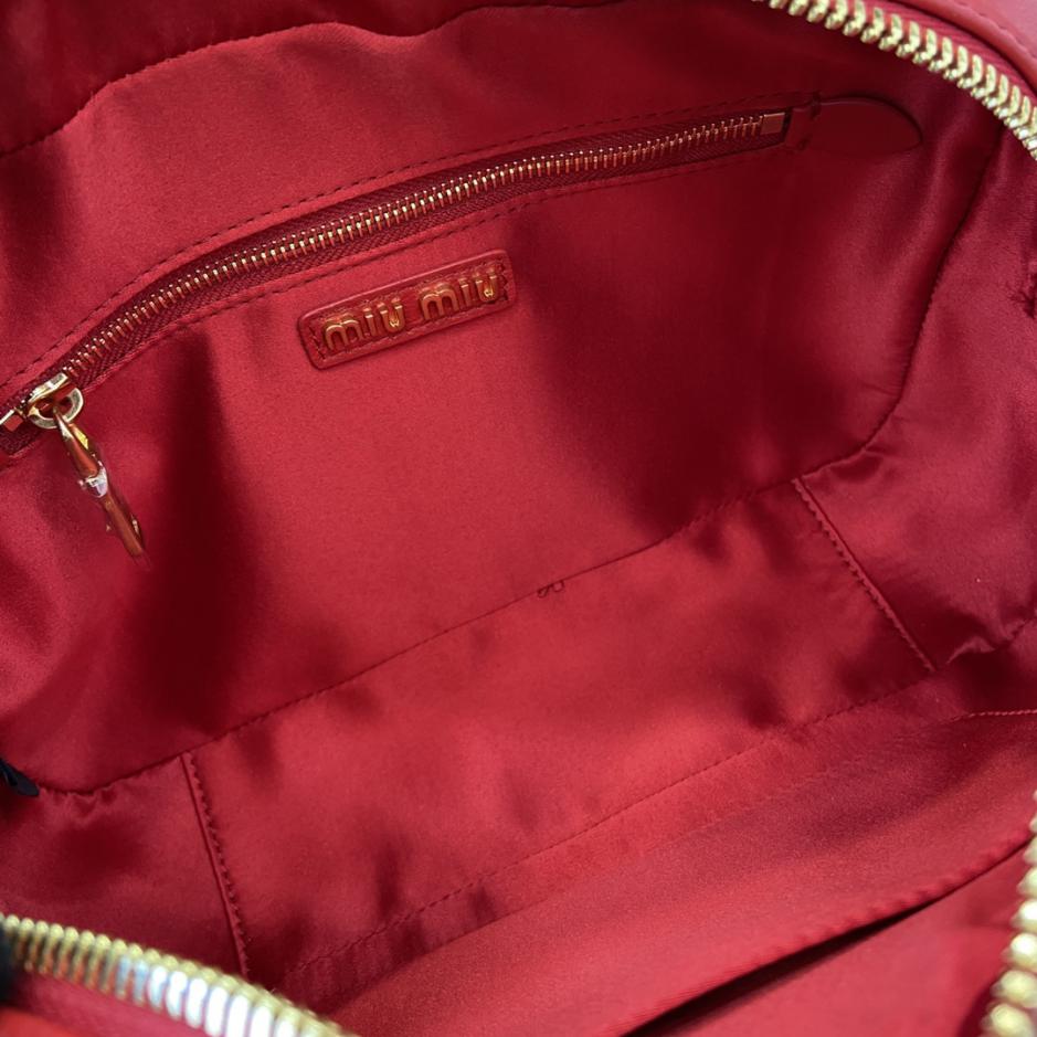 Con set completo di confezioni originali da banco” Borsa a tracolla da bowling media MIU MIU Arcadie Matelasse in pelle di pecora