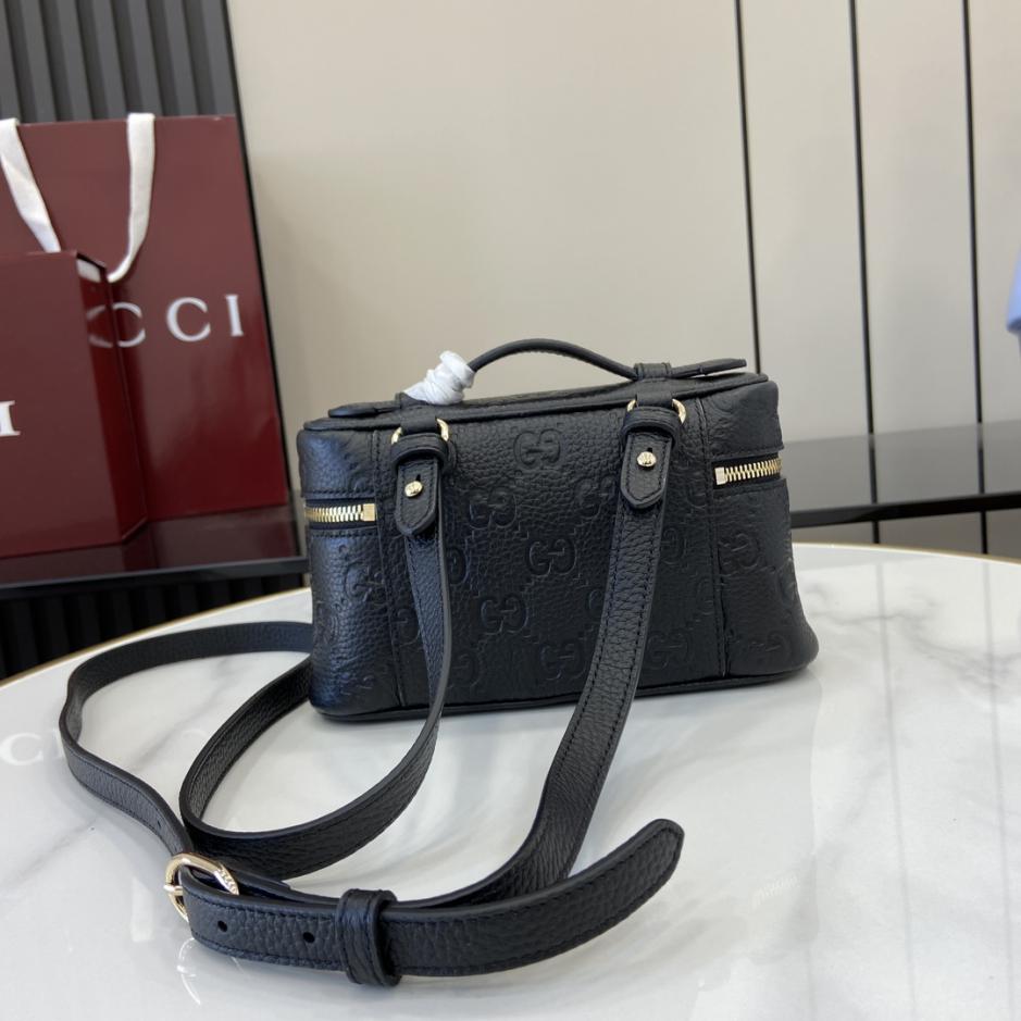 Con set completo di confezione originale in scatola verde] Borsa super mini serie Gucci GG Emblem