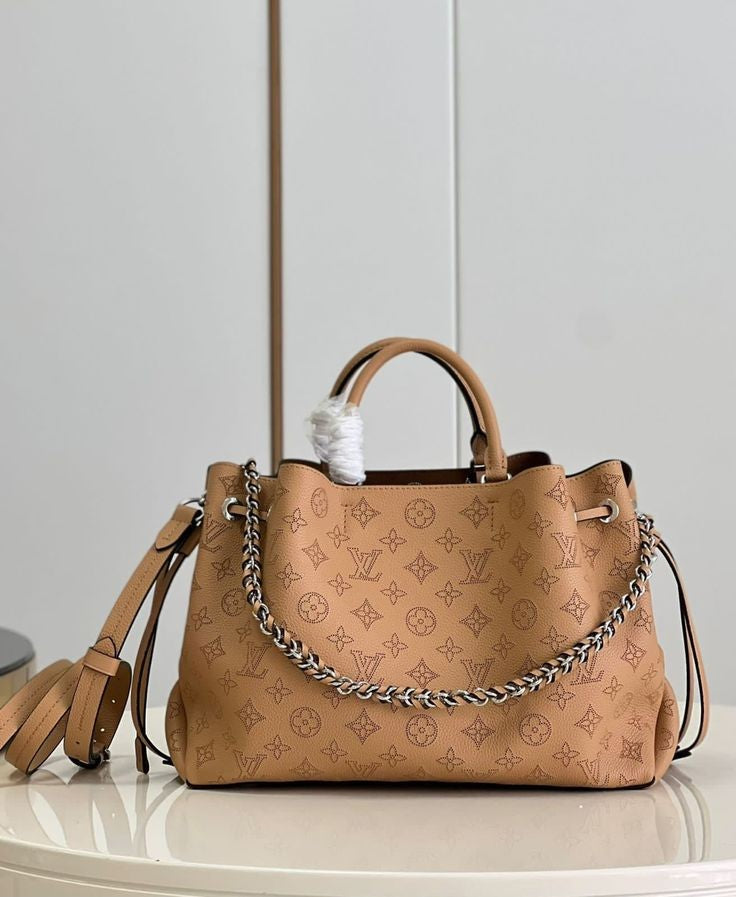 Louis Vuitton Bella Tote in Pelle Mahina - Crema