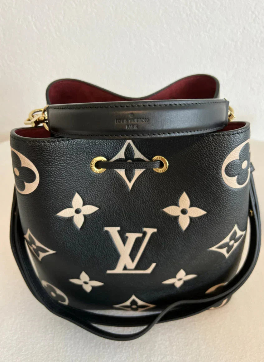 Louis Vuitton Borsa NeòNoè MM in Pelle Monogram Giant - Nero