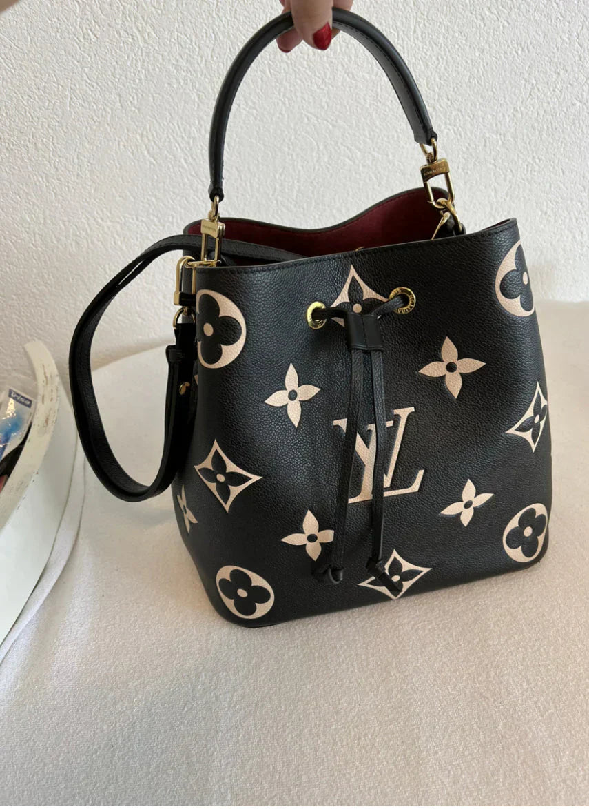 Louis Vuitton Borsa NeòNoè MM in Pelle Monogram Giant - Nero