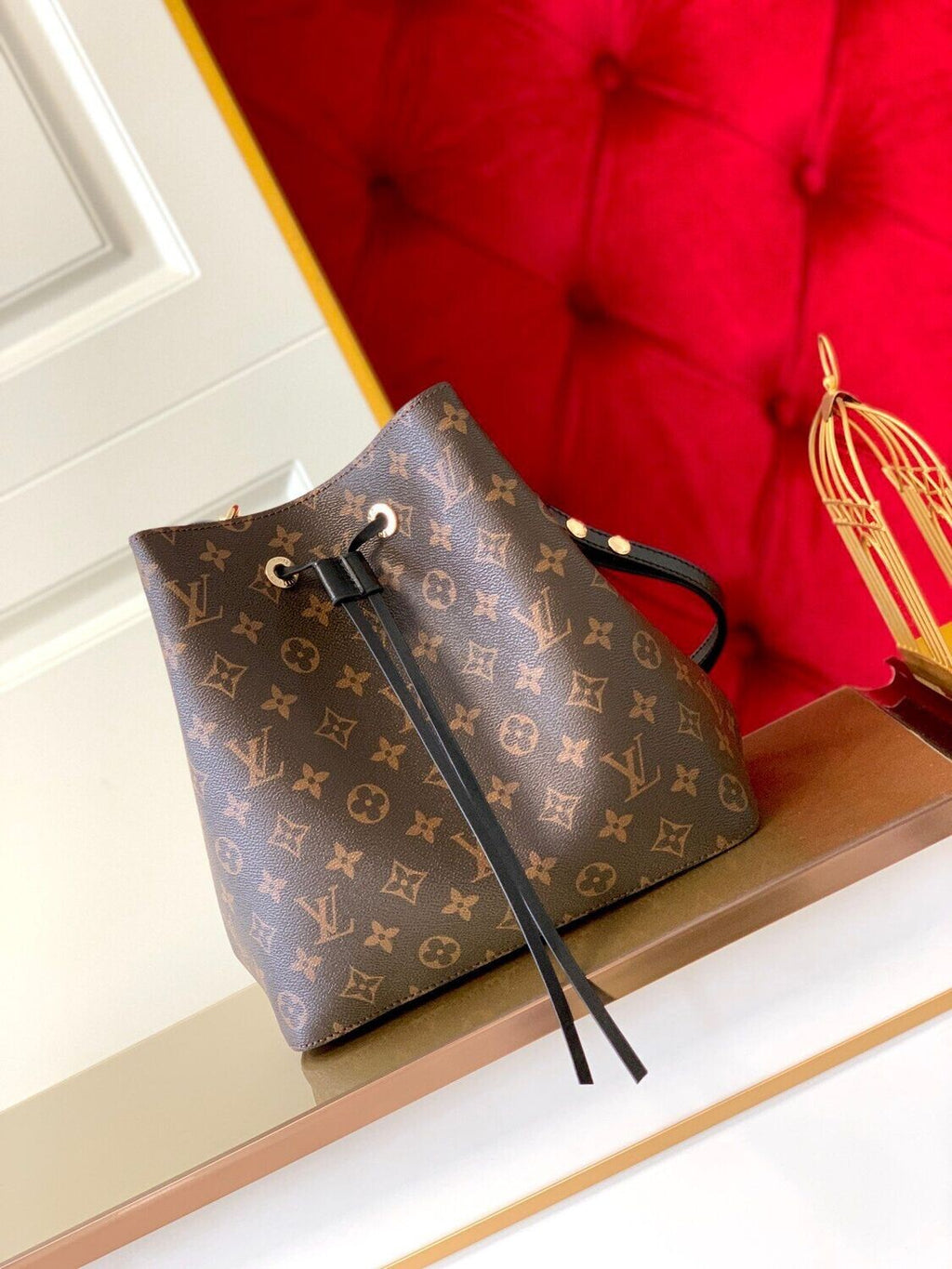 Louis Vuitton NéoNoé in Tela Monogram - Nero