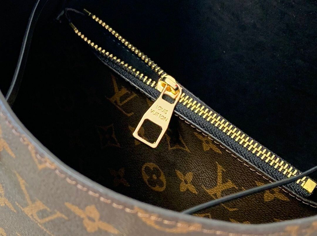 Louis Vuitton NéoNoé in Tela Monogram - Nero