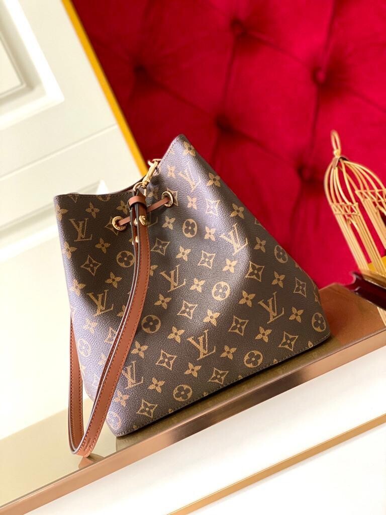 Louis Vuitton NéoNoé MM in Tela Monogram - Caramello