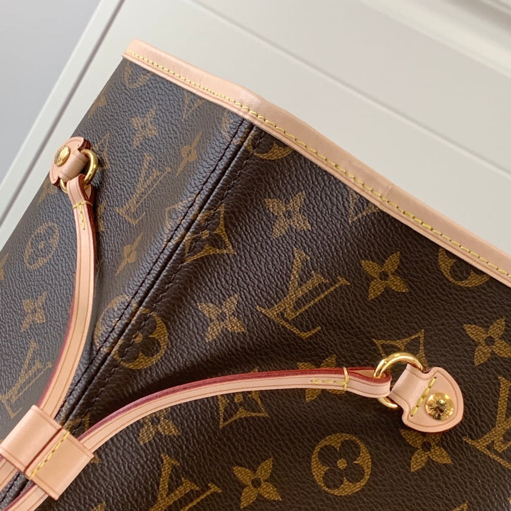 Louis Vuitton Borsa Neverfull MM in Tela Monogram - Rosso Ciliegia