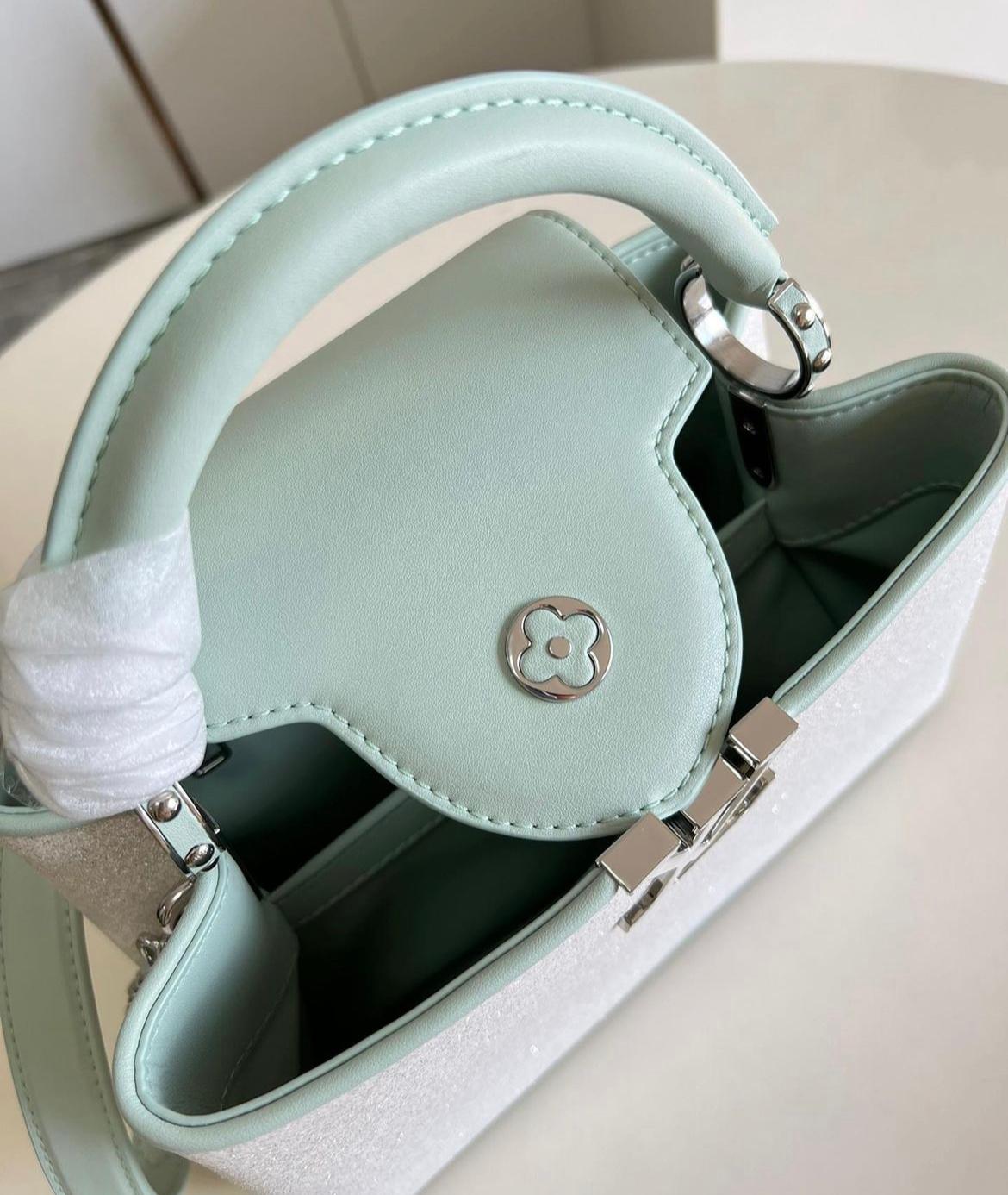 Borsa Messenger Compatta - Pelle Monogram Empreinte Perla