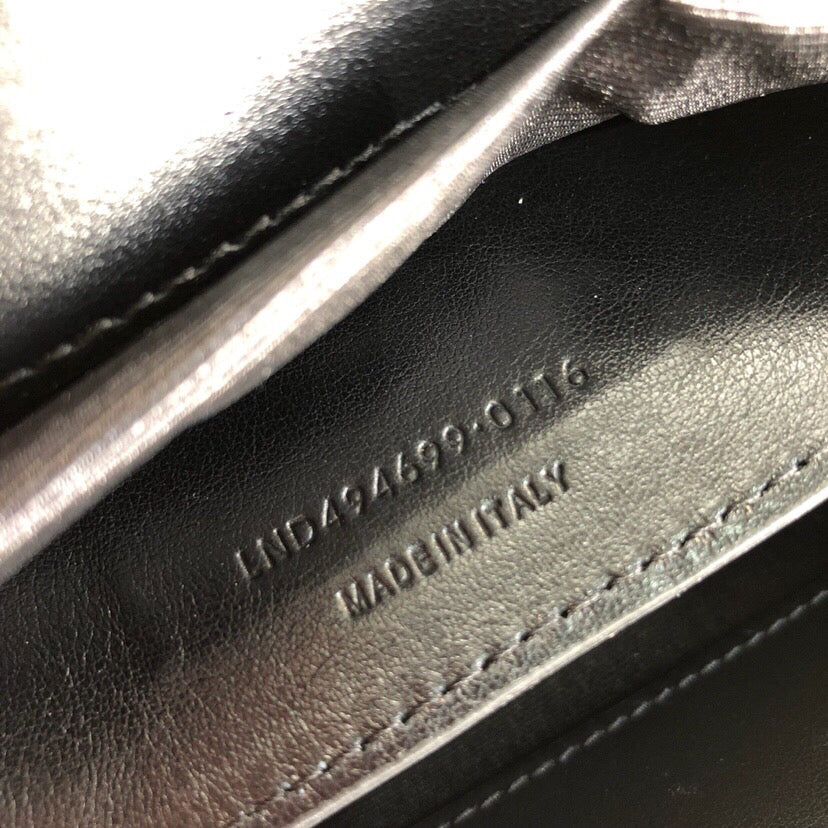 Yves Saint Laurent Loulou Piccola in Pelle Trapuntata