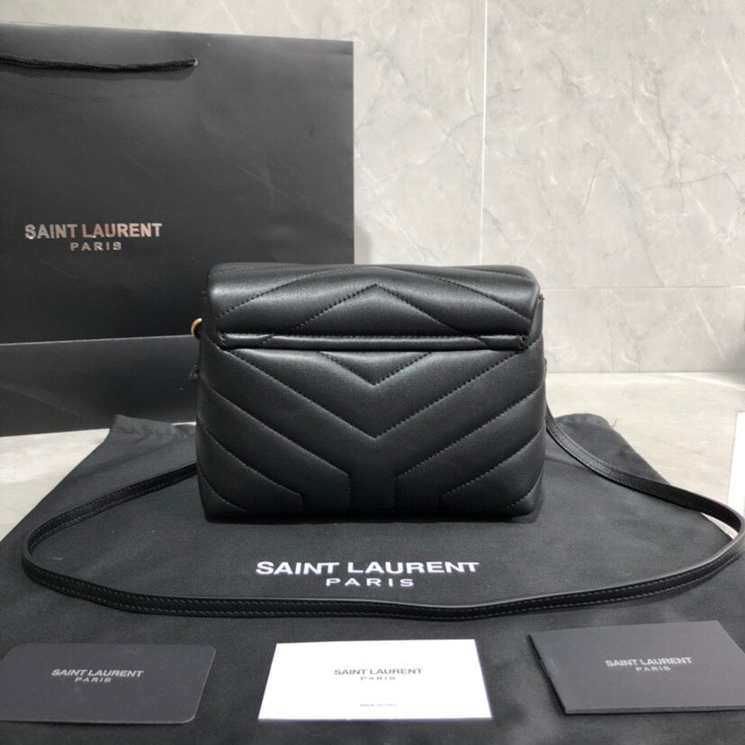 Yves Saint Laurent Loulou Toy in Pelle Trapuntata