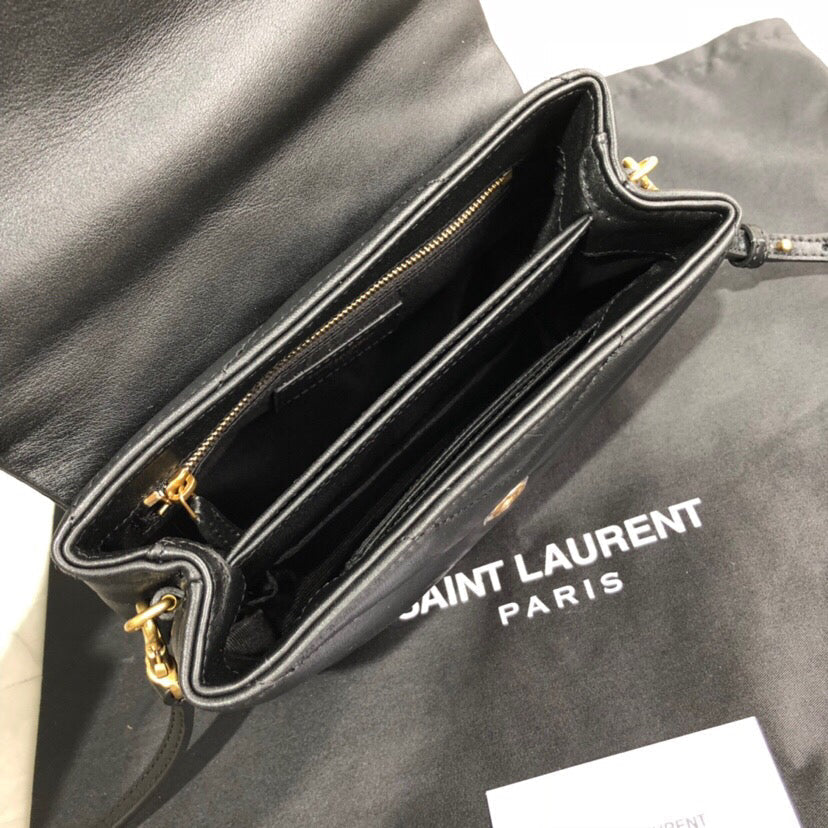 Yves Saint Laurent Loulou Toy in Pelle Trapuntata