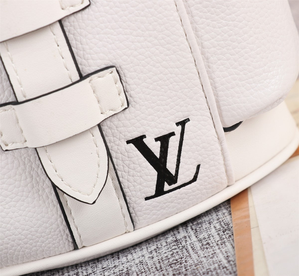 Louis Vuitton Zaino Mini in Pelle Bianco