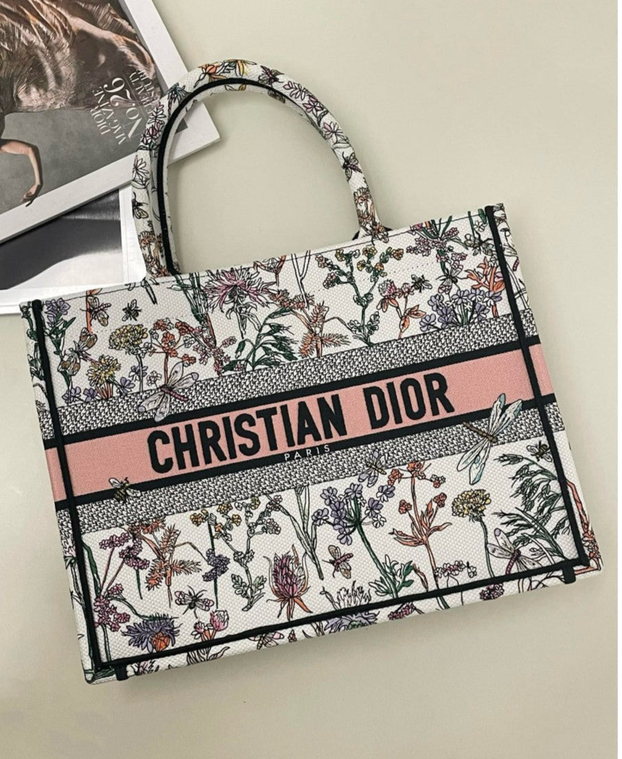 CHRISTIAN DIOR Medium Dior Book Tote