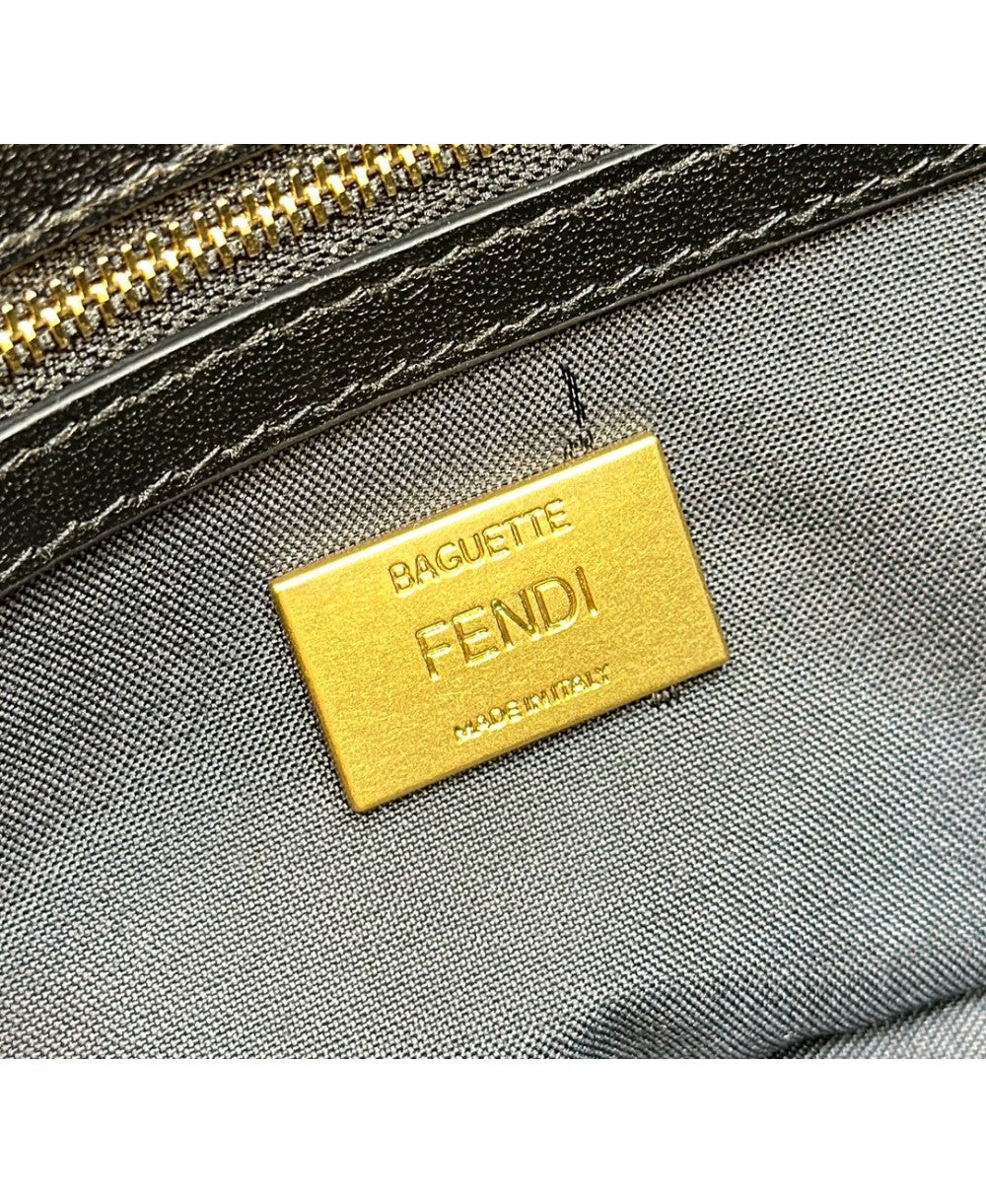 FENDI Baguette