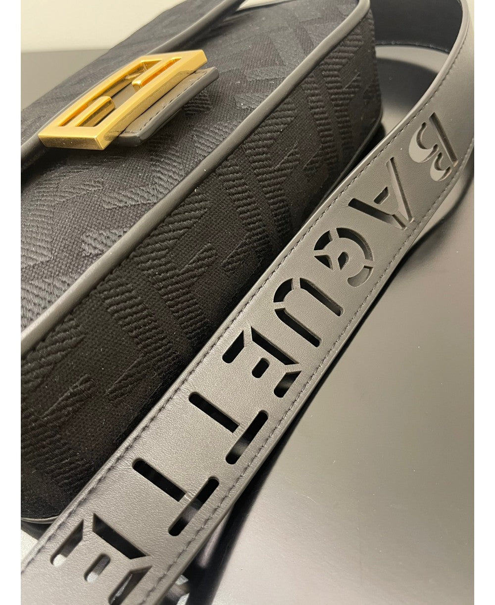 Baguette FENDI