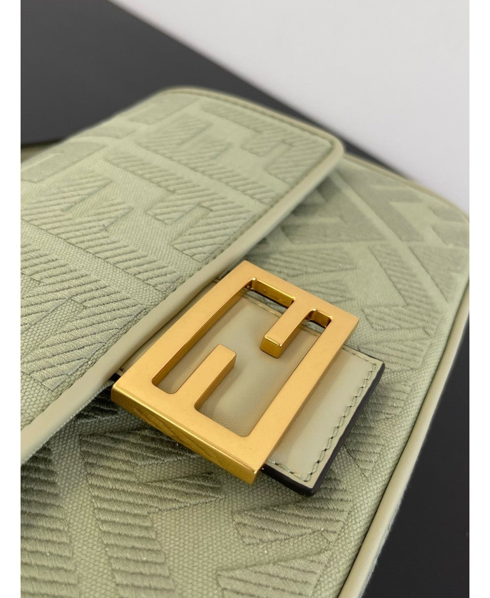 FENDI Baguette