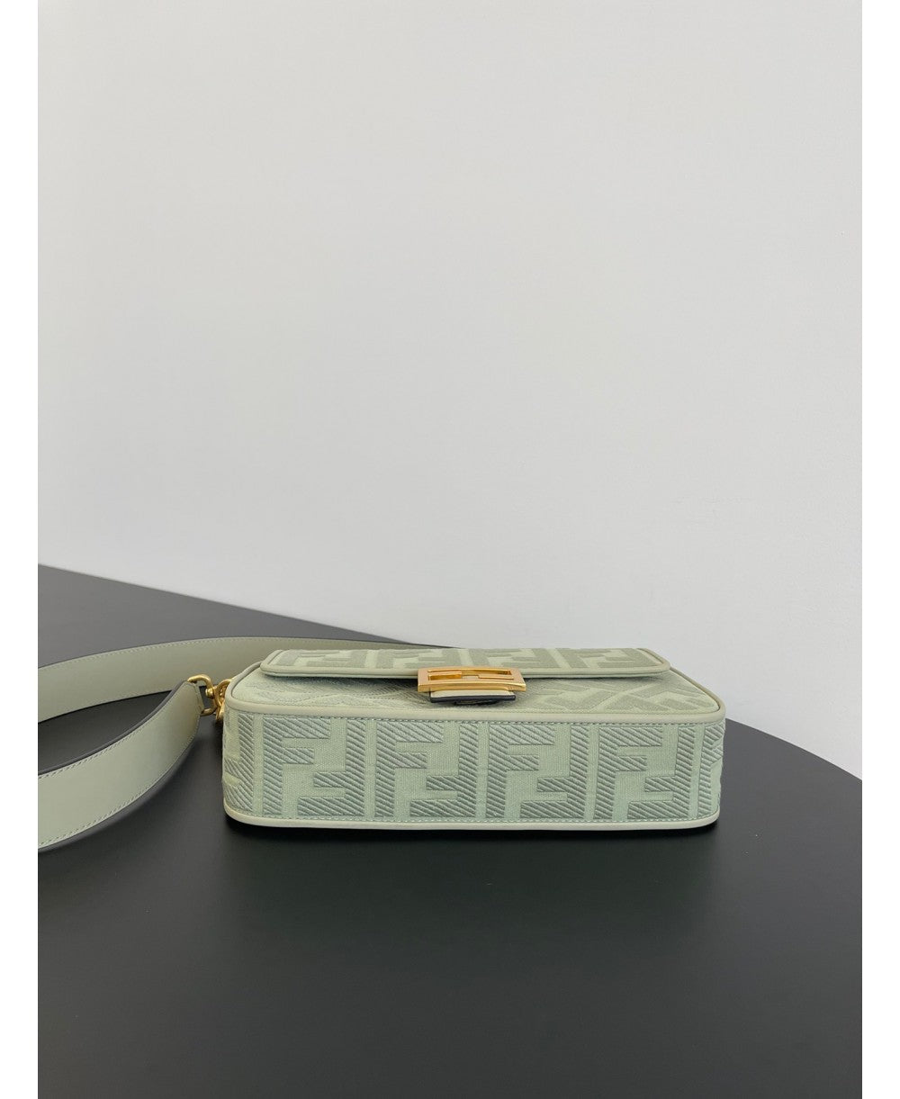 FENDI Baguette