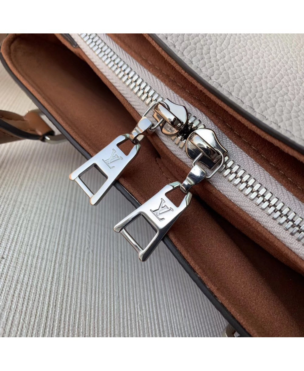 Louis Vuitton Haumea in Morbida Pelle Mahina