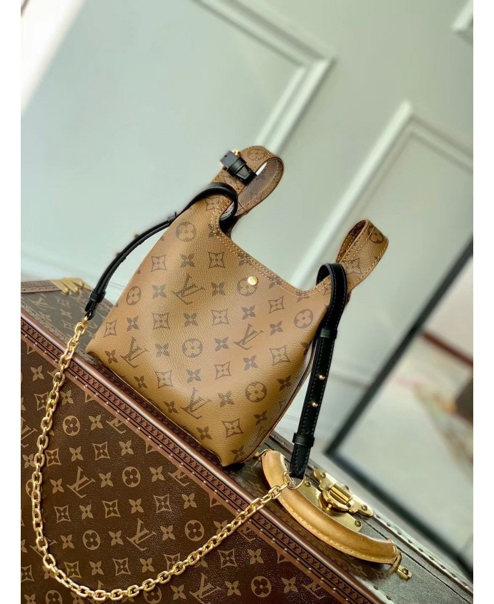 Louis Vuitton Atlantis BB in Tela Monogram Reverse