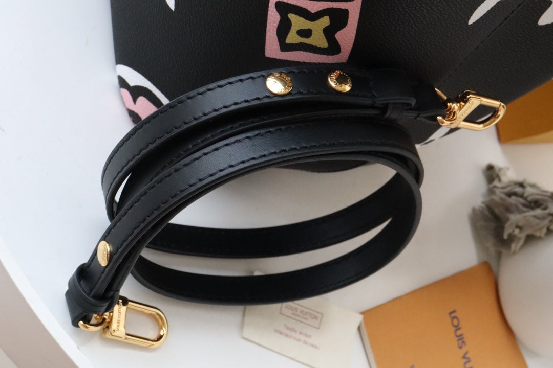 Louis Vuitton NéoNoé in Tela Monogram - Nero